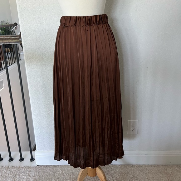 Zara maxi skirt - Picture 2 of 7